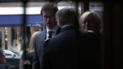 AMERICAN_ODYSSEY_-_E1X04_TANGO_UNIFORM_120.jpg