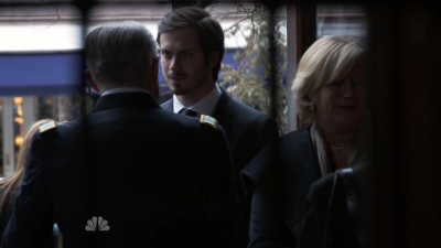 AMERICAN_ODYSSEY_-_E1X04_TANGO_UNIFORM_133.jpg