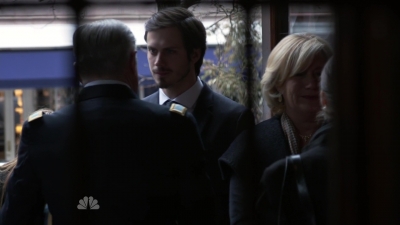 AMERICAN_ODYSSEY_-_E1X04_TANGO_UNIFORM_135.jpg