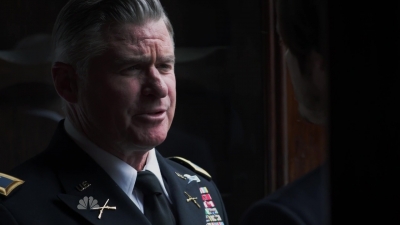 AMERICAN_ODYSSEY_-_E1X04_TANGO_UNIFORM_155.jpg