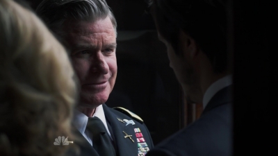 AMERICAN_ODYSSEY_-_E1X04_TANGO_UNIFORM_165.jpg