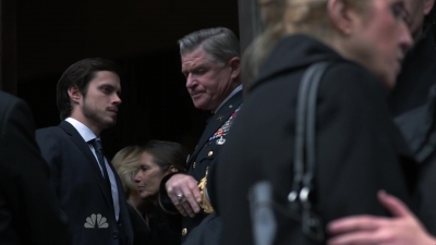 AMERICAN_ODYSSEY_-_E1X04_TANGO_UNIFORM_185.jpg