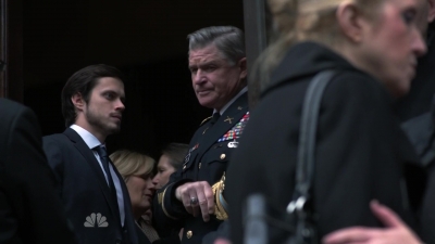 AMERICAN_ODYSSEY_-_E1X04_TANGO_UNIFORM_187.jpg