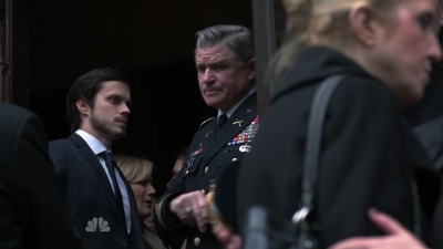 AMERICAN_ODYSSEY_-_E1X04_TANGO_UNIFORM_188.jpg