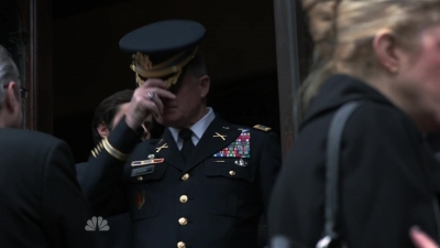 AMERICAN_ODYSSEY_-_E1X04_TANGO_UNIFORM_193.jpg