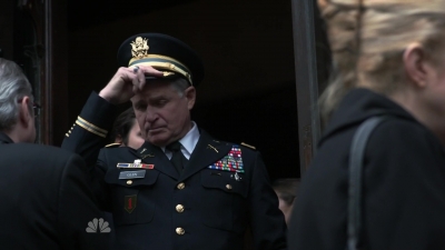 AMERICAN_ODYSSEY_-_E1X04_TANGO_UNIFORM_196.jpg