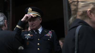 AMERICAN_ODYSSEY_-_E1X04_TANGO_UNIFORM_197.jpg