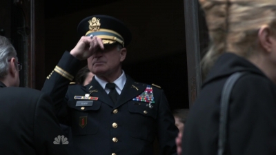 AMERICAN_ODYSSEY_-_E1X04_TANGO_UNIFORM_199.jpg