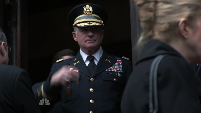 AMERICAN_ODYSSEY_-_E1X04_TANGO_UNIFORM_204.jpg