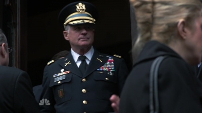 AMERICAN_ODYSSEY_-_E1X04_TANGO_UNIFORM_206.jpg