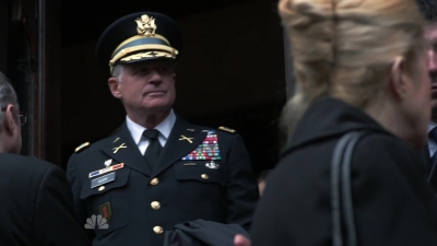 AMERICAN_ODYSSEY_-_E1X04_TANGO_UNIFORM_209.jpg