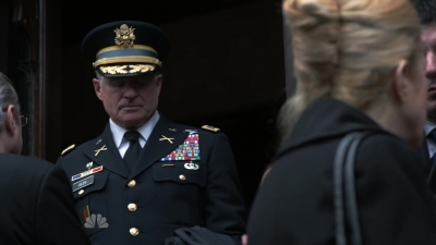 AMERICAN_ODYSSEY_-_E1X04_TANGO_UNIFORM_211.jpg