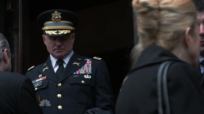 AMERICAN_ODYSSEY_-_E1X04_TANGO_UNIFORM_212.jpg