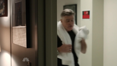 AMERICAN_ODYSSEY_-_E1X04_TANGO_UNIFORM_214.jpg