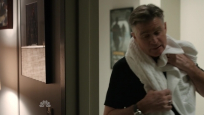 AMERICAN_ODYSSEY_-_E1X04_TANGO_UNIFORM_222.jpg