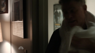 AMERICAN_ODYSSEY_-_E1X04_TANGO_UNIFORM_229.jpg