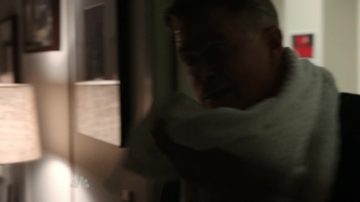 AMERICAN_ODYSSEY_-_E1X04_TANGO_UNIFORM_231.jpg