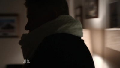 AMERICAN_ODYSSEY_-_E1X04_TANGO_UNIFORM_237.jpg