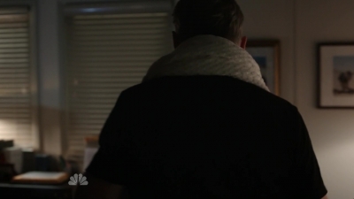AMERICAN_ODYSSEY_-_E1X04_TANGO_UNIFORM_245.jpg