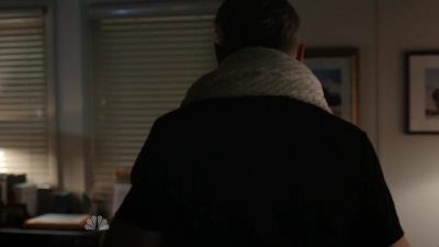 AMERICAN_ODYSSEY_-_E1X04_TANGO_UNIFORM_246.jpg