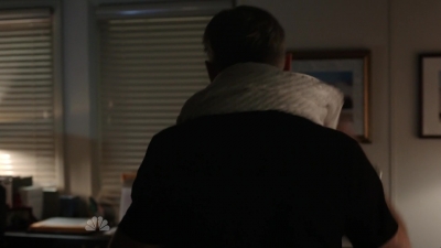 AMERICAN_ODYSSEY_-_E1X04_TANGO_UNIFORM_247.jpg