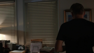 AMERICAN_ODYSSEY_-_E1X04_TANGO_UNIFORM_257.jpg