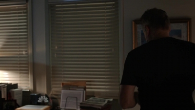 AMERICAN_ODYSSEY_-_E1X04_TANGO_UNIFORM_259.jpg