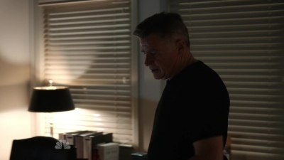 AMERICAN_ODYSSEY_-_E1X04_TANGO_UNIFORM_277.jpg