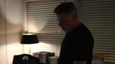 AMERICAN_ODYSSEY_-_E1X04_TANGO_UNIFORM_279.jpg