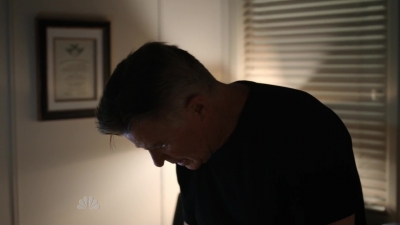AMERICAN_ODYSSEY_-_E1X04_TANGO_UNIFORM_294.jpg
