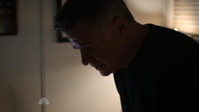 AMERICAN_ODYSSEY_-_E1X04_TANGO_UNIFORM_307.jpg