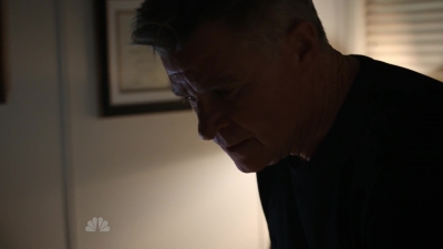AMERICAN_ODYSSEY_-_E1X04_TANGO_UNIFORM_313.jpg
