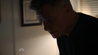 AMERICAN_ODYSSEY_-_E1X04_TANGO_UNIFORM_314.jpg