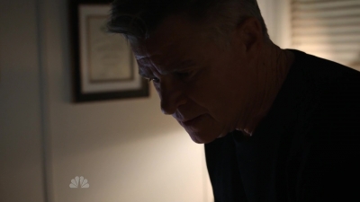 AMERICAN_ODYSSEY_-_E1X04_TANGO_UNIFORM_315.jpg