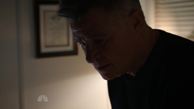 AMERICAN_ODYSSEY_-_E1X04_TANGO_UNIFORM_317.jpg