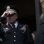 AMERICAN_ODYSSEY_-_E1X04_TANGO_UNIFORM_198.jpg