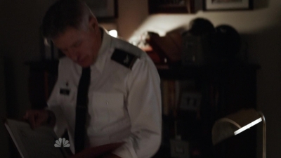 AMERICAN_ODYSSEY_-_E1X05_BEAT_FEET_214.jpg