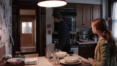 AMERICAN_ODYSSEY_-_E1X09_FIGMO_008.jpg
