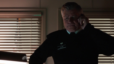 AMERICAN_ODYSSEY_-_E1X12_BUG_OUT_006.jpg