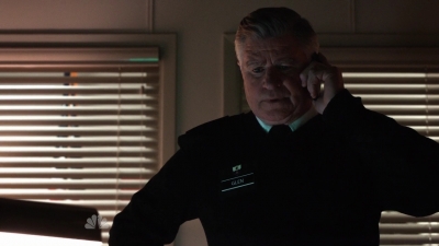 AMERICAN_ODYSSEY_-_E1X12_BUG_OUT_010.jpg