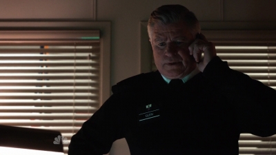 AMERICAN_ODYSSEY_-_E1X12_BUG_OUT_011.jpg