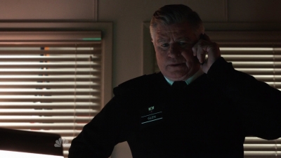 AMERICAN_ODYSSEY_-_E1X12_BUG_OUT_014.jpg