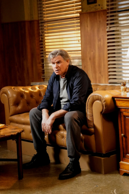 BLUE_BLOODS_-_E8X17_CLOSE_CALLS_STILLS_002.jpg