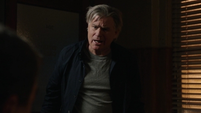 BLUE_BLOODS_-_E8X17_CLOSE_CALLS_029.jpg