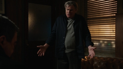 BLUE_BLOODS_-_E8X17_CLOSE_CALLS_033.jpg
