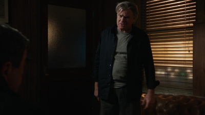 BLUE_BLOODS_-_E8X17_CLOSE_CALLS_037.jpg