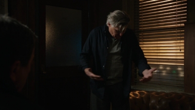 BLUE_BLOODS_-_E8X17_CLOSE_CALLS_047.jpg