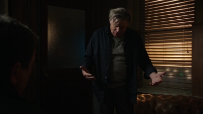BLUE_BLOODS_-_E8X17_CLOSE_CALLS_048.jpg