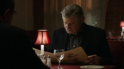 BLUE_BLOODS_-_E8X17_CLOSE_CALLS_099.jpg