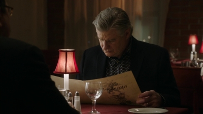 BLUE_BLOODS_-_E8X17_CLOSE_CALLS_104.jpg